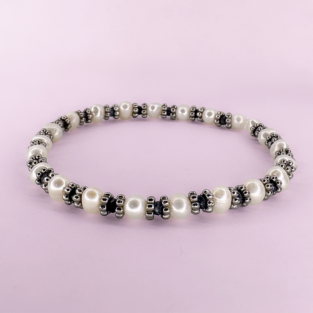 Depths Sapphire & Freshwater Pearl Stretch Bracelet