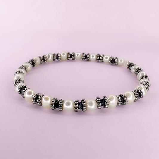 Depths Sapphire & Freshwater Pearl Stretch Bracelet